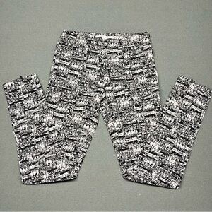 Diane Von Furstenberg Black and White Textured Pattern Pants!